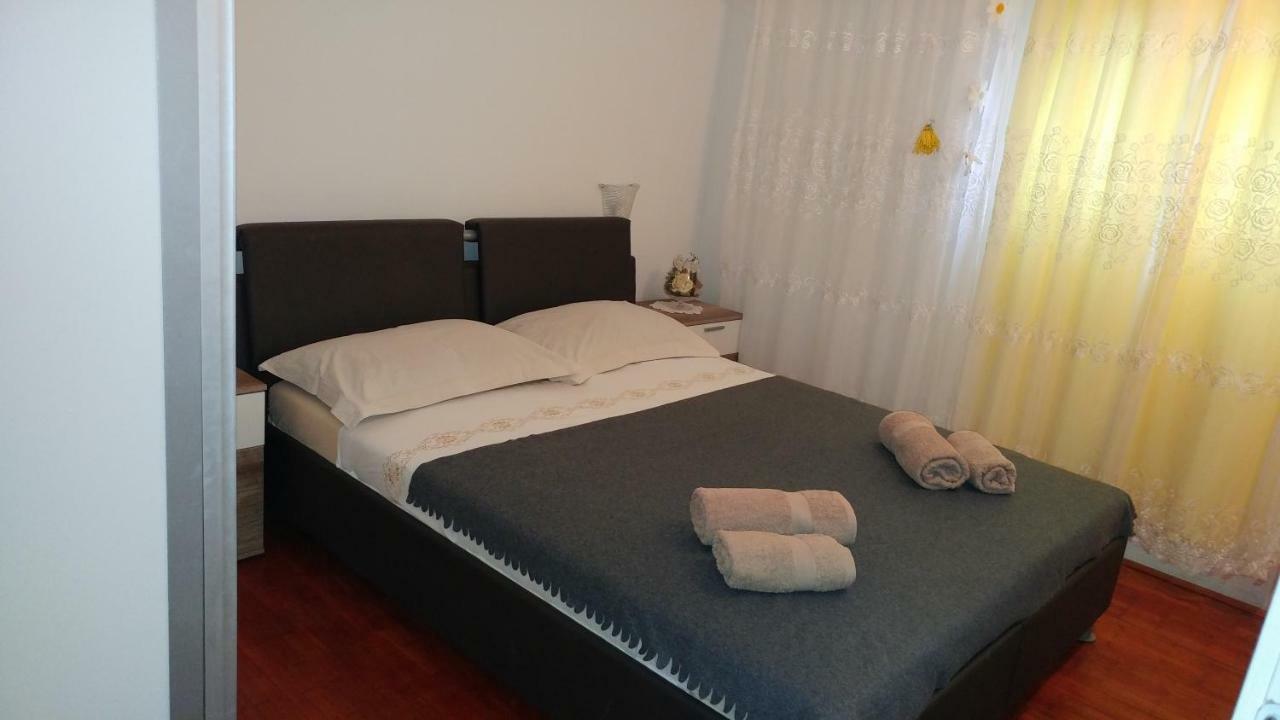Apartment Stanisic Kneza Luaran gambar